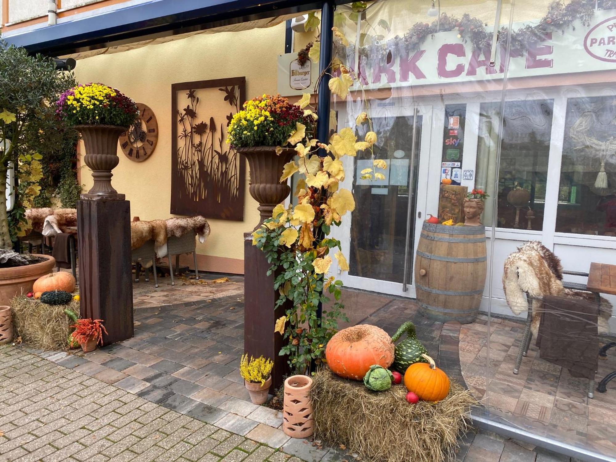 Ferienwohnungen Park Cafe Am Kurpark Бернкастель-Кюс Экстерьер фото