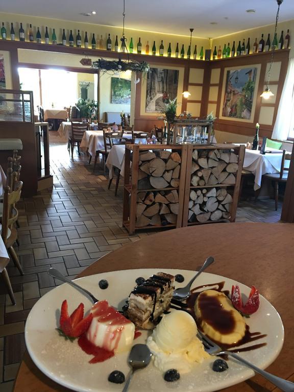 Ferienwohnungen Park Cafe Am Kurpark Бернкастель-Кюс Экстерьер фото