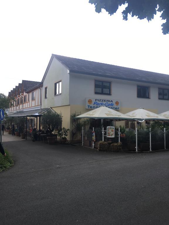 Ferienwohnungen Park Cafe Am Kurpark Бернкастель-Кюс Экстерьер фото
